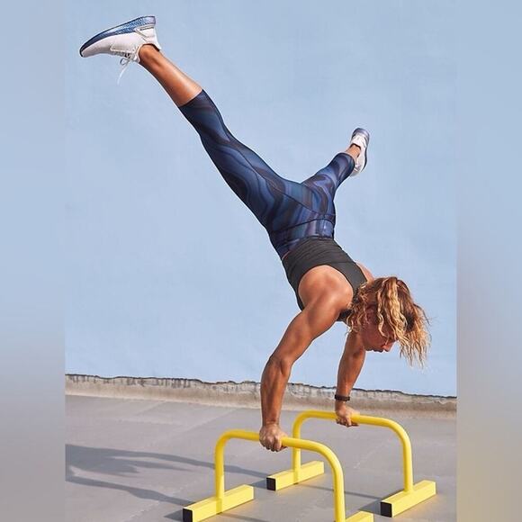 Athleta Pants - ATHLETA Accelerate Geode Blue Crop Size Small EUC $79 MSRP